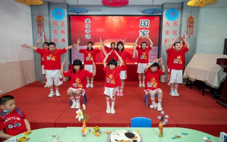 “水点点”---用心暖童心，用情伴成长！